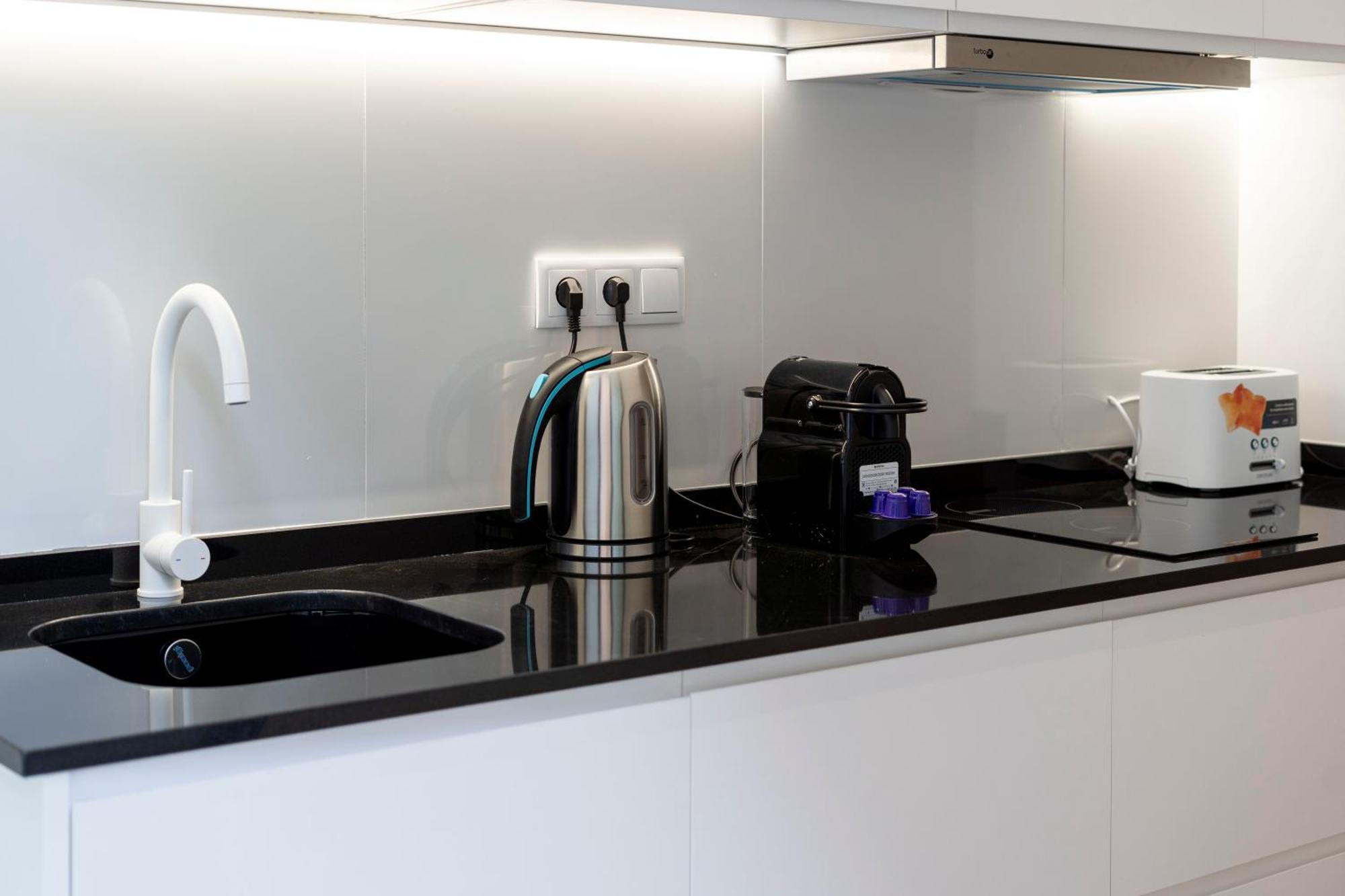 Vlc Host - San Jacinto Apartment บาเลนเซีย ภายนอก รูปภาพ