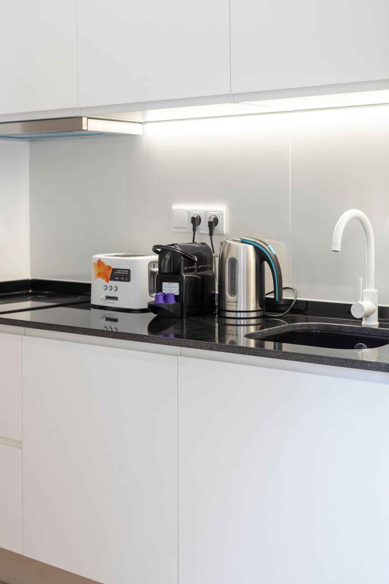 Vlc Host - San Jacinto Apartment บาเลนเซีย ภายนอก รูปภาพ